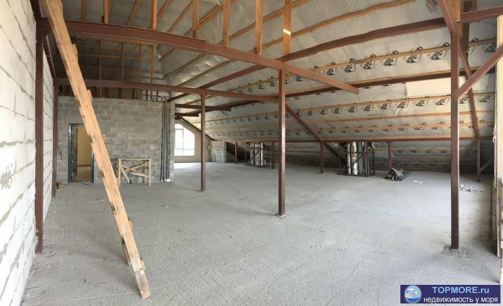 Квартира без отделки. Есть уникальная возможность сделать ремонт по своему вкусу.  Лифт. Паркинг. Охрана,...