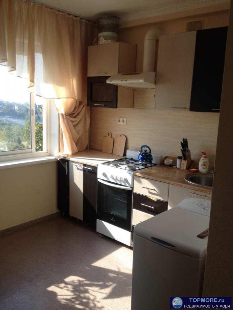 Продается уютная 2-комнатная квартира на третьем этаже, общей площадью 38 кв.метров. Имеются две изолированные...