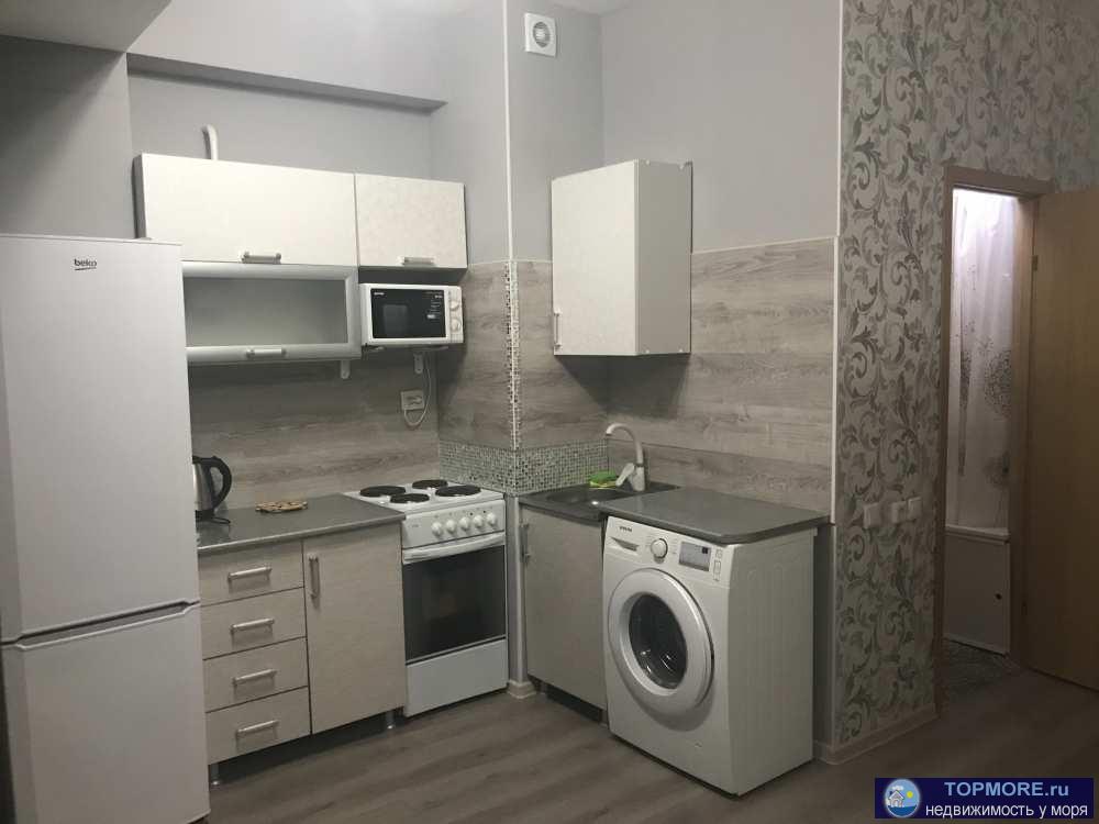 Продается отличная студия с панорамными окнами. Очень удачное расположение. Въезд на территорию через шлагбаум. Во...