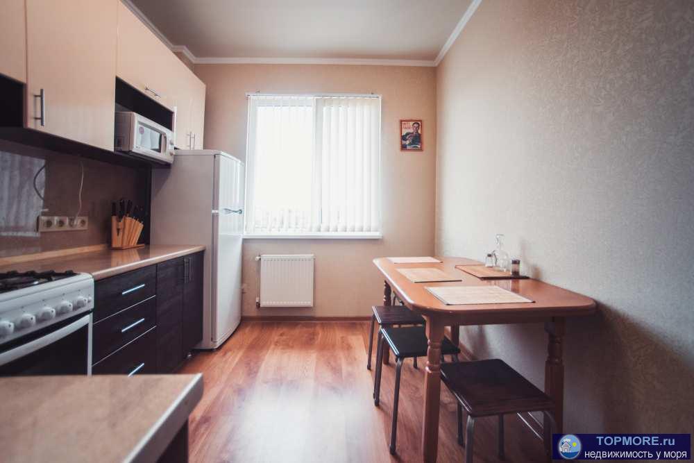 Вы находитесь в поисках квартиры с достойной планировкой, а именно с двумя раздельными спальнями и кухней? Это...