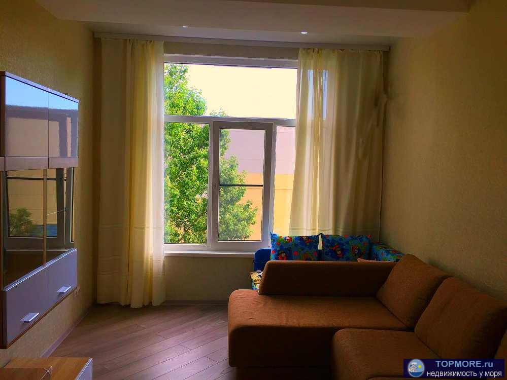 Предлагается квартира в новом доме класса повышенной комфортности. Дом оборудован лифтом, системой видеонаблюдения,...