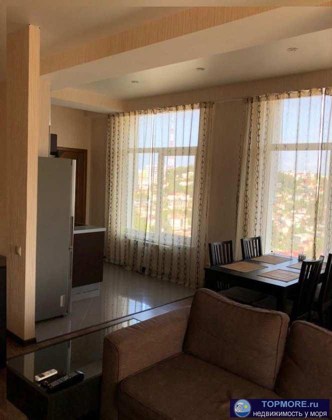 Квартира в отличном состоянии, две комнаты. Очень светлая, с красивым видом на море и горы. В пешей доступности...