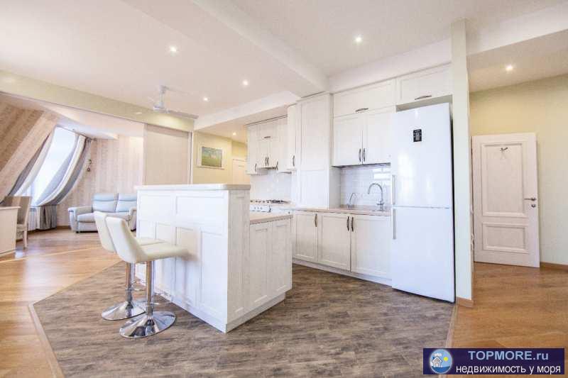  	 Представляем вашему вниманию, великолепную, статусную, элитную квартиру в центре Сочи. Квартира находится на...