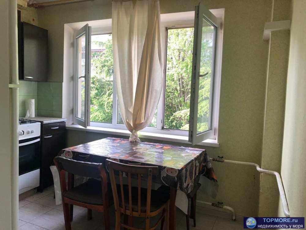 Продается трехкомнатная квартира в спальном мкр-не Донская с ремонтом, все комнаты изолированные, две лоджии,...