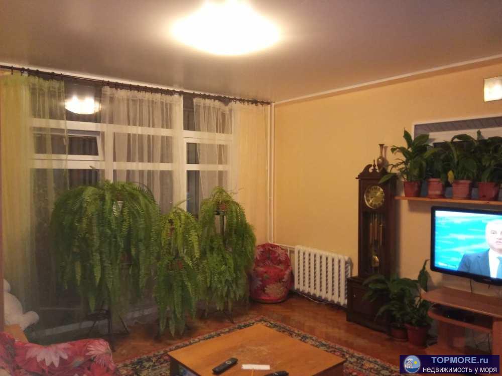 Продаю 2-х комнатную квартиру с видом на море в зеленом районе Сочи, в квартире сделан косметический ремонт, вся...