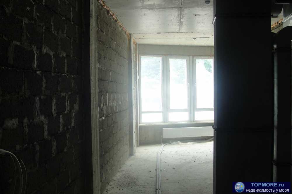 Квартира-студия в жилом комплексе бизнес класса.Необыкновенный панорамный вид на горы.Прекрасно зондируется в кухню и...