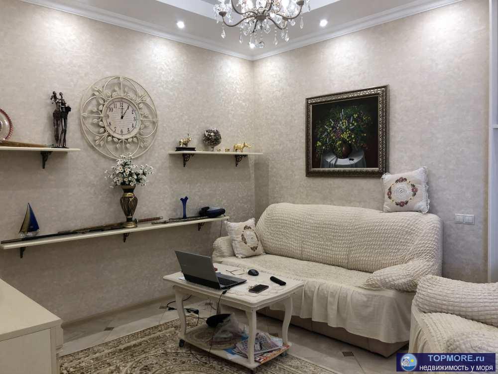 Продаю  3х комнатную квартиру 83 квадратных метров в центре Сочи. Вид на море. Есть все необходимое для жизни....