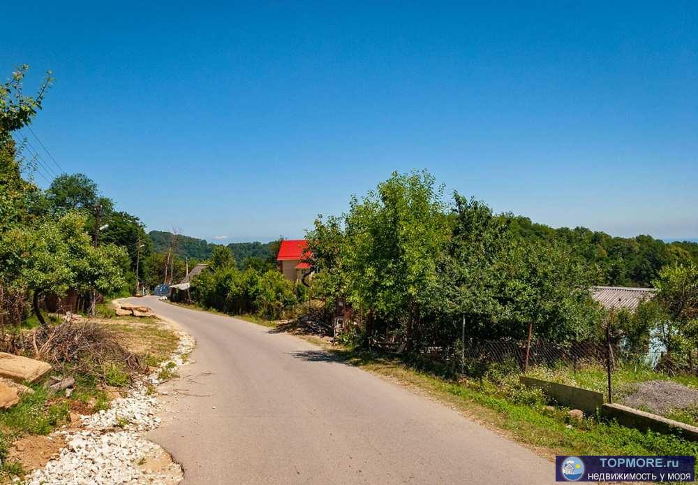   	 Продается ЗУ 78 соток-разделен на 3 смежных участка - 12 сот, 27 сот, 39 сот. Собственность ИЖС . Есть проект...