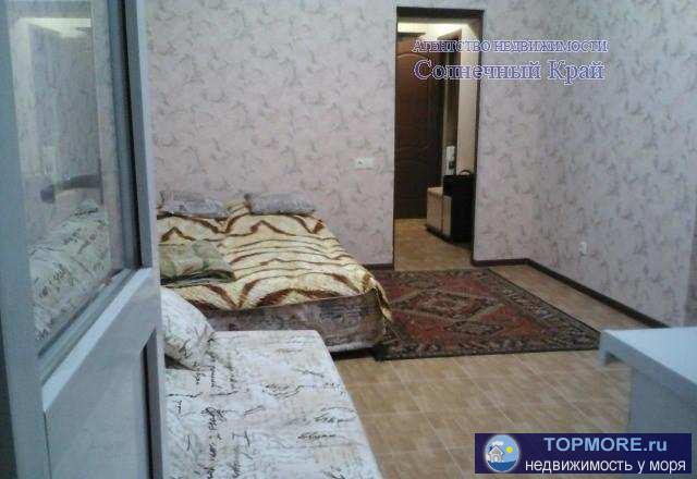 В городе Анапа продаётся уютная, солнечная 1-комнатная квартира на 2 этаже, 43 кв.м., c ремонтом. Есть гардеробная 4...