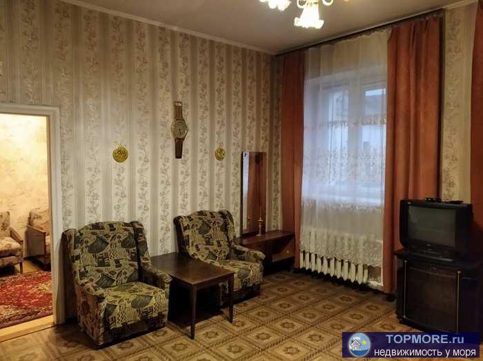 Сдается 2 ком кв , дом Сталинка. Комнаты смежные. Кондиционер Зима- лето .В Кв есть все необходимое для комфортного...