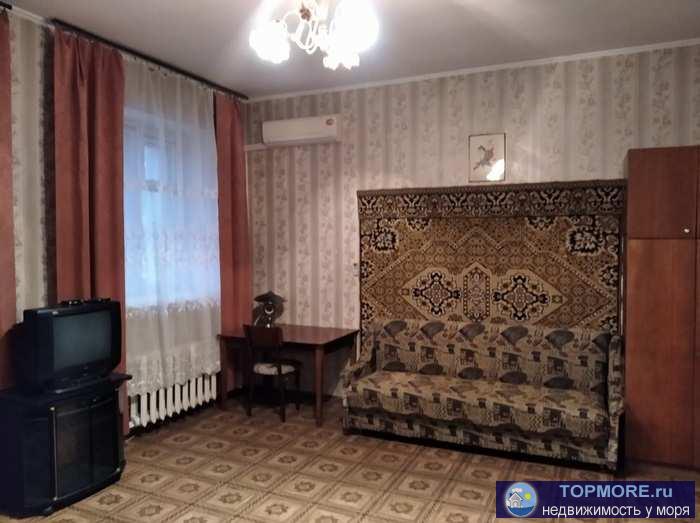 Сдается 2 ком кв , дом Сталинка. Комнаты смежные. Кондиционер Зима- лето .В Кв есть все необходимое для комфортного... - 1