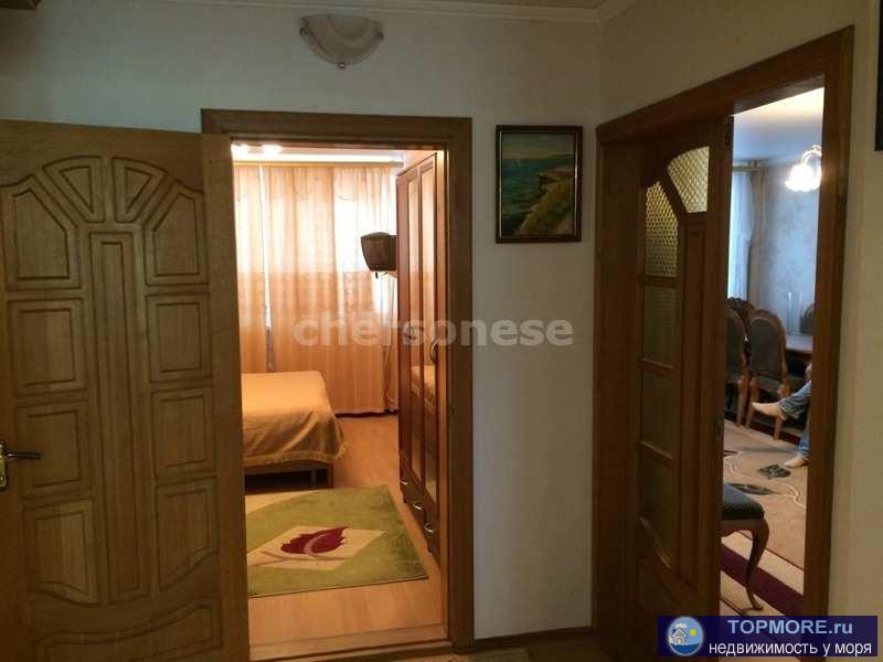 В продаже уютная квартира в востребованном районе города Севастополь.  Сделан капитальный ремонт (вся столярка двери... - 2