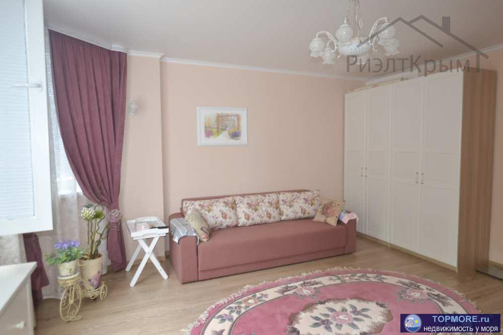 Продам 1-к. квартиру, общей площадью 64 м2, в .г. Феодосия, на 4 этаже 5-этажного дома в тихом центре города.... - 1