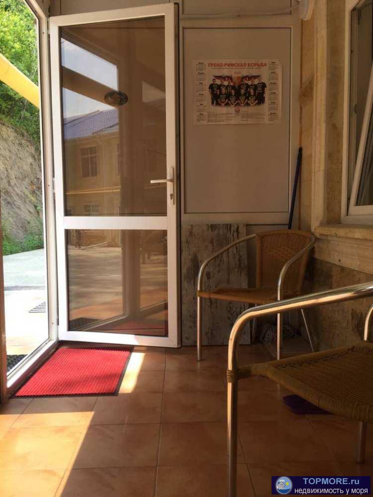 Продам квартиру в Адлере.Квартира с ремонтом и мебелью.Все оставлю.Отдельный вход.Отлпление газ,своя котельная.В... - 1