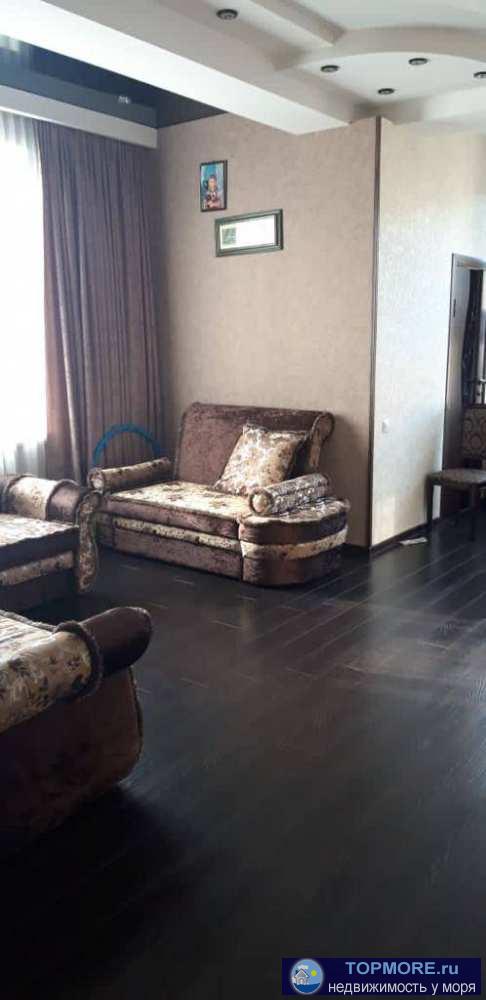 Продается большая, полноценная трехкомнатная квартира в районе Блиново. Самая развитая инфраструктура, которая только... - 1