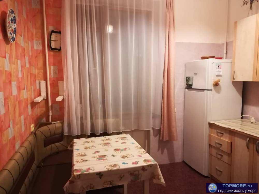 Продаю очень просторную квартиру, состояние хорошее. Поменяны батареи, трубы. В квартире 2 лоджии, вид на... - 1