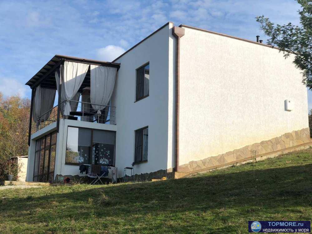 Эксклюзивный Дом полностью готов к проживанию  ремонт сделан в аторском стиле . Все сделано как видите на фото на...