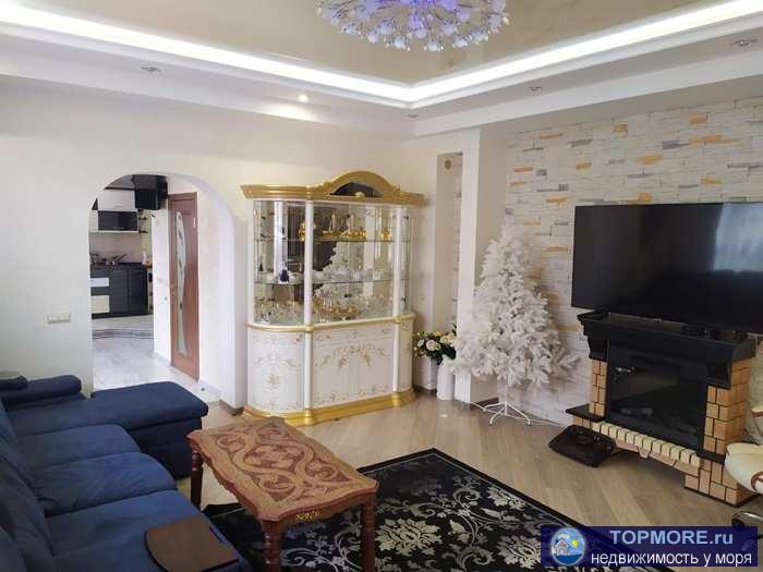 Сдается в центре Севастополя, 2 ком квартира.Закрытая охраняема парковка. До пляжа Мыс Хрустальный 20м . В квартире...