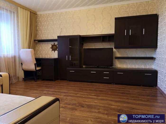 Продажа / Квартиры, Севастополь, проспект Октябрьской революции улица, 35 000 р. Сдается Длительно, БЕЗ выселения и поднятия цен в летний период. Отличная 3 ком кв в Гагаринском р-не. Парк Победы и... - 2