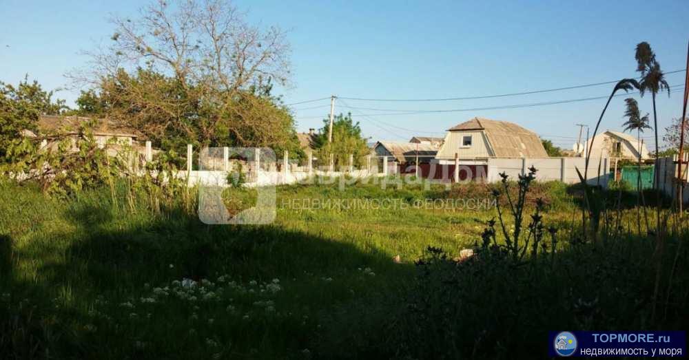Продам участок ИЖС 5 сот, р-н Камыши, ул.  Механизаторов 16, Феодосия. Свет три фазы (380Вт), газ и вода по границе...