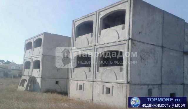 Продам два недостроенных дома 300 м2 на одном  участке 10,6 сот, пос. Береговое, Феодосия. Пpoдам учaстoк с госактом... - 1