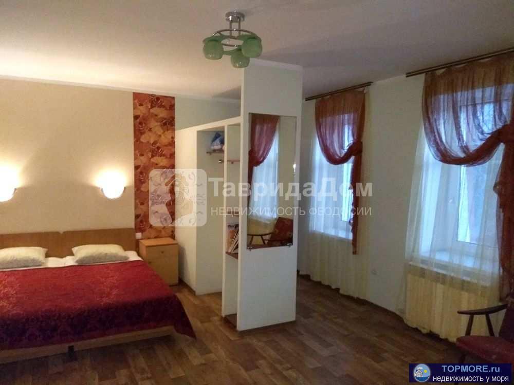 Продам 2-х уровневую квартиру в доме, площадью  153 кв.м, в районе Центрального рынка улица Нахимова, Феодосия.... - 1