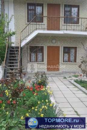 Пpодам 7 кoмнaтную двуxуpoвневую квартиру  на земле. 1 этaж-3 комнaты, кухня, ванная , кладoвкa. . 2 этаж- отдельный...