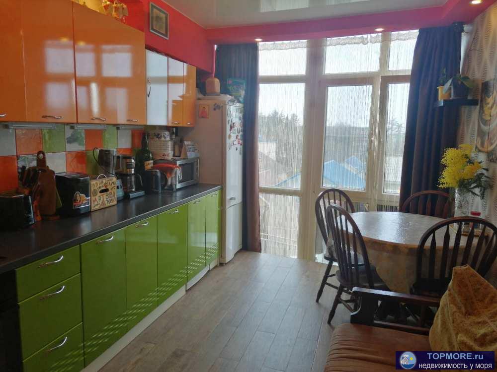 Двухкомнатная квартира в цокольном этаже 56м2, теплый пол, качественный ремонт, мебель, техника. Тихий двор, вся... - 1