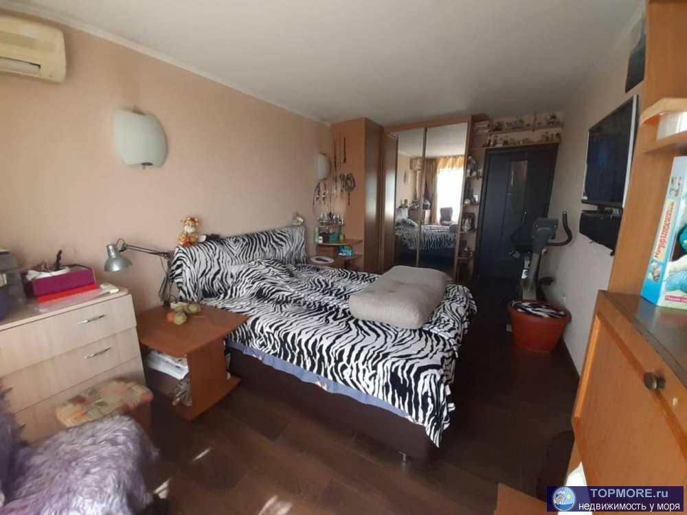 Срочно продам квартиру с видом на море в г. Сочи. Очень светлая, полноценная двухкомнатная, с хорошим ремонтом.... - 1