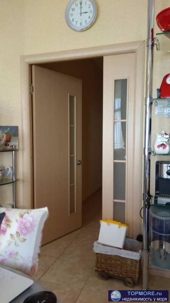 Видовая просторная евро2ка с высокими потолками, двумя широкими видовыми балконами и панорамным остеклением!... - 1