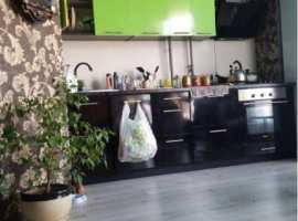 Продаётся двухуровневая квартира:
Первый этаж&nbsp; - 45 кв. м. с...