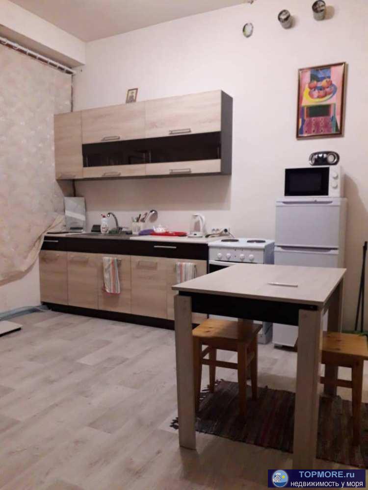 Продаю квартиру в районе Новый Сочи. Дом расположен в 300 метрах от остановки общественного транспорта соседствует с...