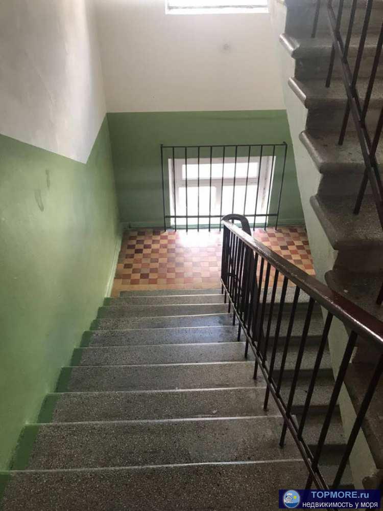 Продаю квартиру в панельном доме, сделан косметический ремонт.Новые пластиковые окна, поменяна вся электрика,... - 2