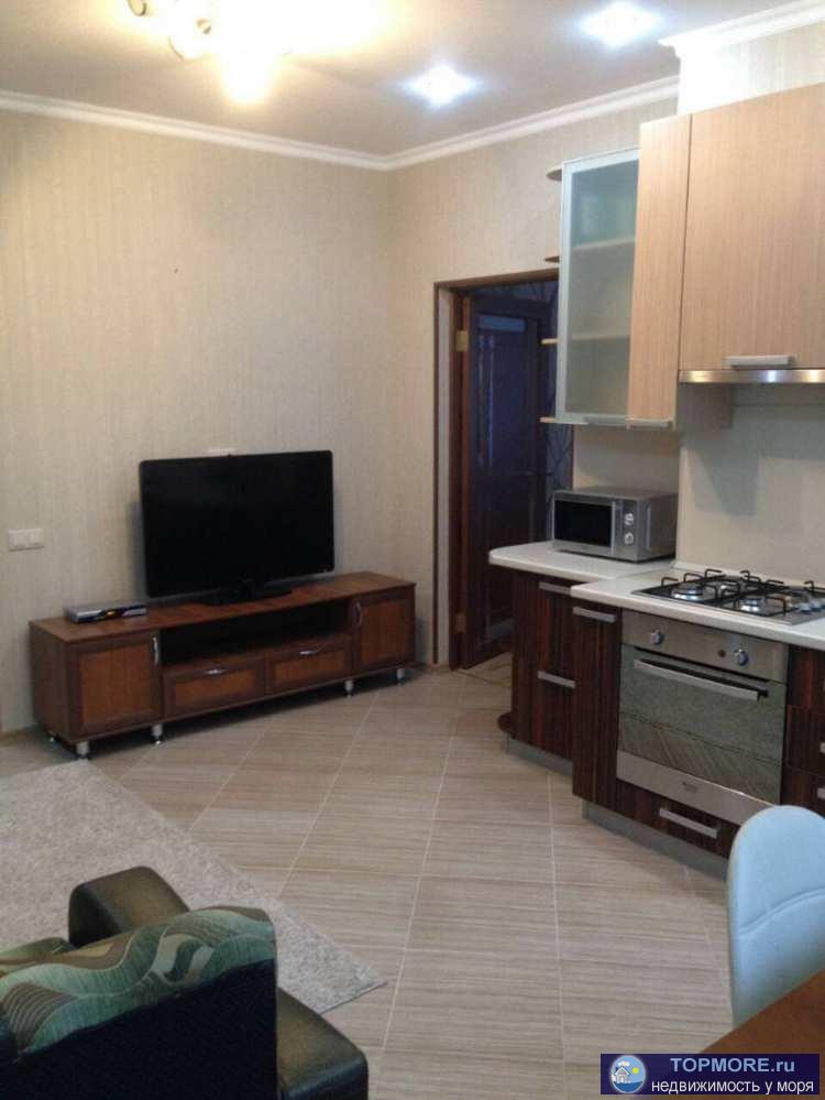 Продажа / Квартиры, Сочи, Высокогорная улица, 3 500 000 р. Квартира расположена в спальном районе города. Сочи, 2эт 5ти этажного дома. Евро ремонт, полностью мебелированная,... - 2