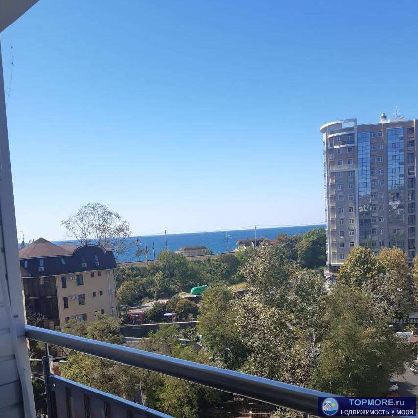 Продается квартира в Сочи у моря. Низ Мамайки. До моря 5 минут ходьбы пешком! В квартире остается вся мебель, балкон...