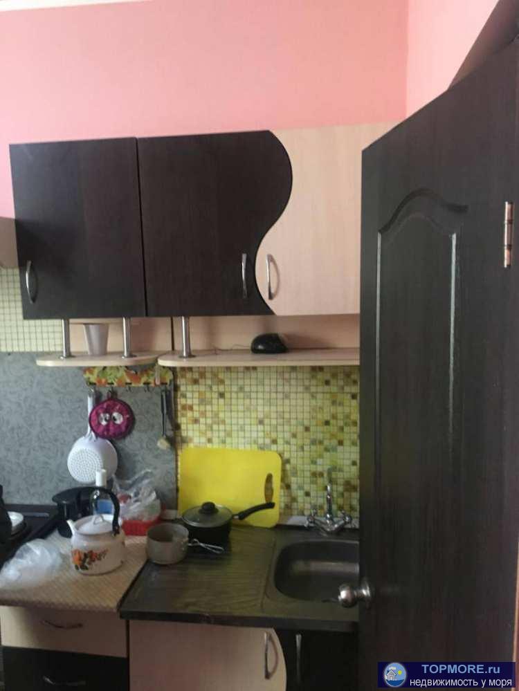 продается квартира со средним ремонтам с низкой ценой ! хорошо сдается 10 минут от центра! - 1