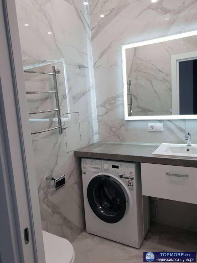 Продам 2-комнатную квартиру в жк Посейдон. По планировке  спальня, кухня-гостиная, санузел,балкон. Первая береговая...