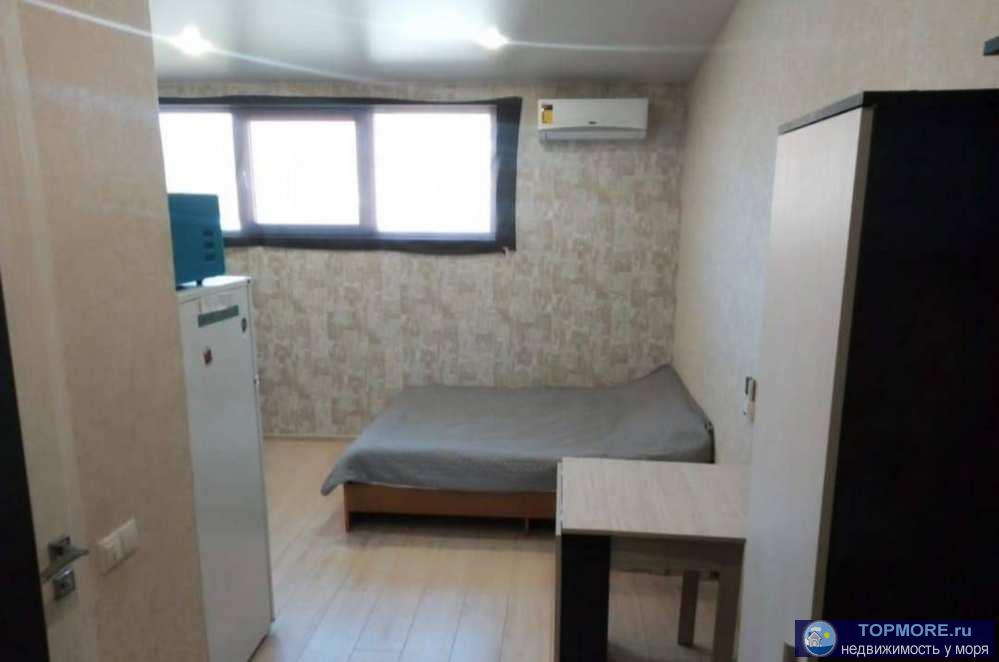 Квартира - студия, 20м2. Ремонт, мебель, техника все остается. Придомовой паркинг, детская площадка, рядом автобусная... - 2