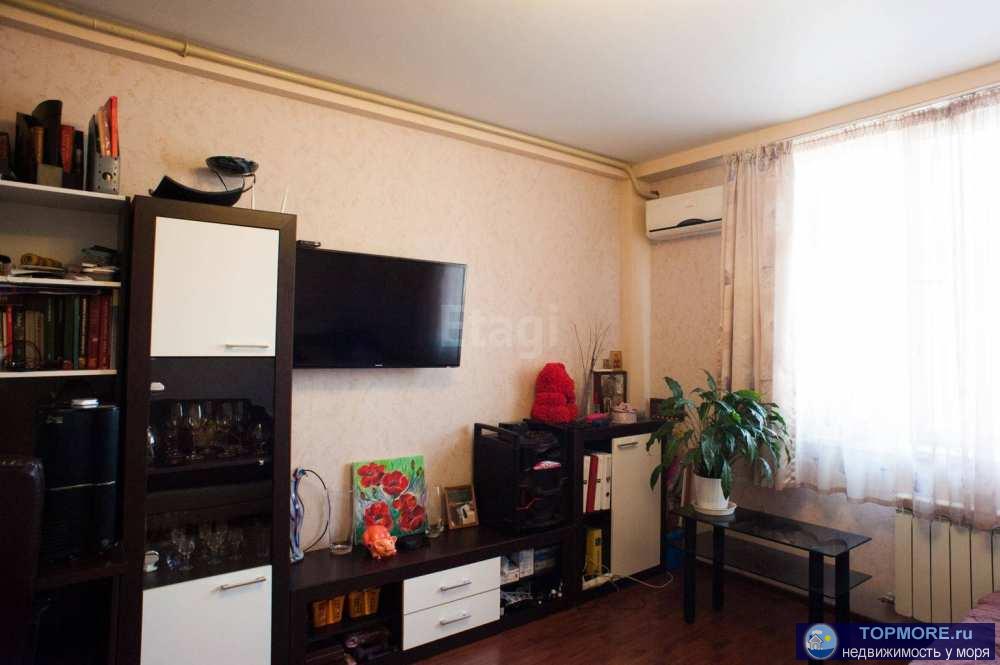 Продаю 2 к квартиру у моря. Отличный ремонт,остается иебель и техника. Шикарный вид на церковные золотые купола. До...