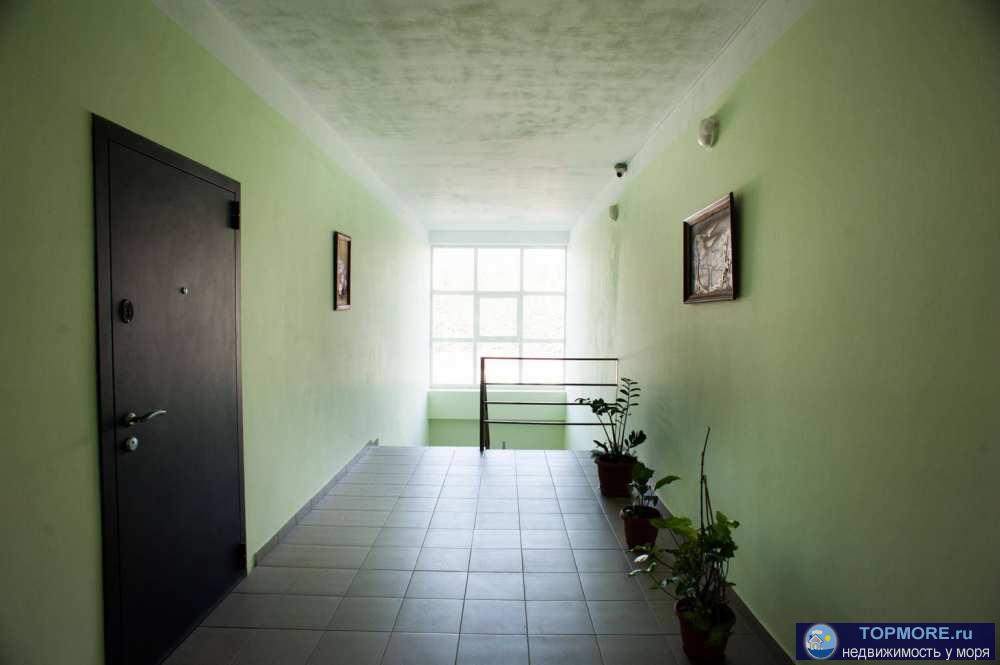 Продаю 2 к квартиру у моря. Отличный ремонт,остается иебель и техника. Шикарный вид на церковные золотые купола. До... - 1