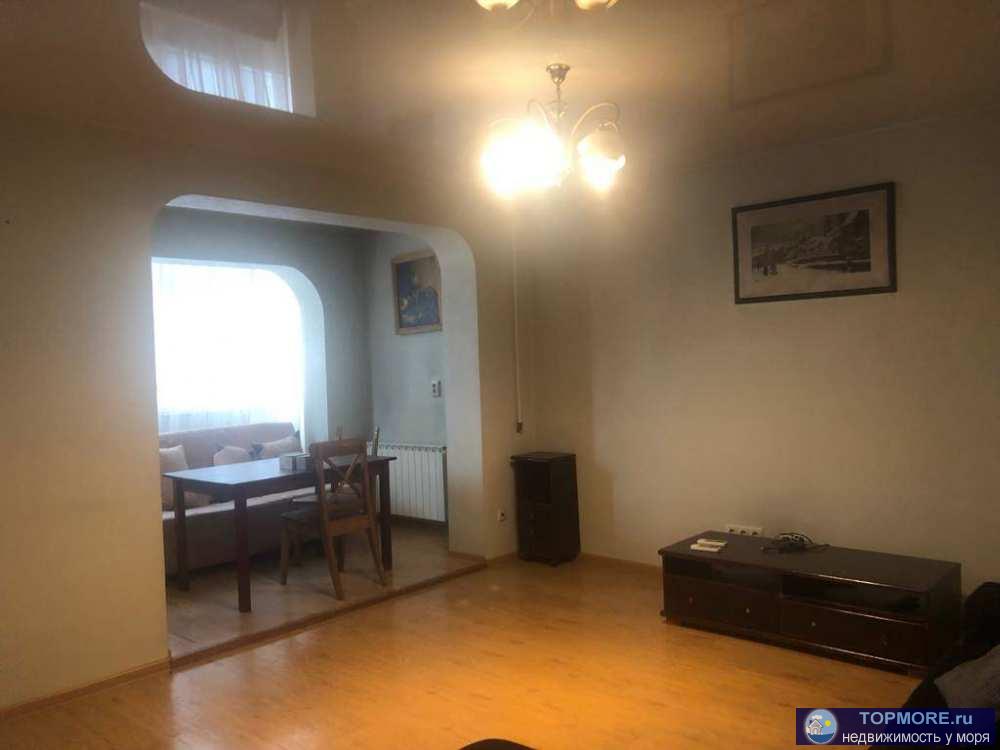 Продаю 2-комнатную квартиру в высотке на Батумском шоссе. С ремонтом и мебелью. Квартирный статус. Центральные...