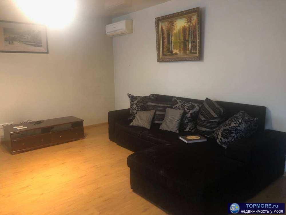 Продаю 2-комнатную квартиру в высотке на Батумском шоссе. С ремонтом и мебелью. Квартирный статус. Центральные... - 1