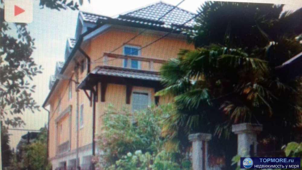 Продам 4х этажный дом расположен на первой береговой линии по улице Спортивной. До моря 200 метров. Вся...