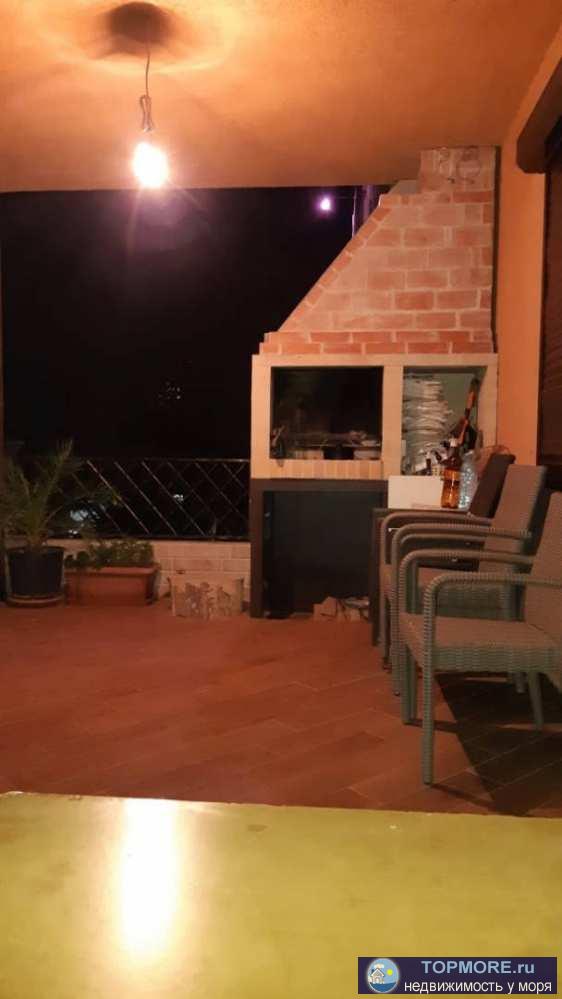 Продаем замечательный дом 300 м2 в самом центре Сочи, рядом с Органным залом. Дом из трех этажей, плюс мансарда (40...