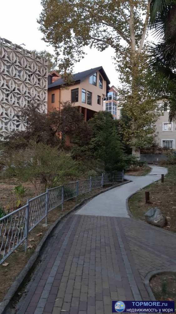 Продаем замечательный дом 300 м2 в самом центре Сочи, рядом с Органным залом. Дом из трех этажей, плюс мансарда (40... - 1