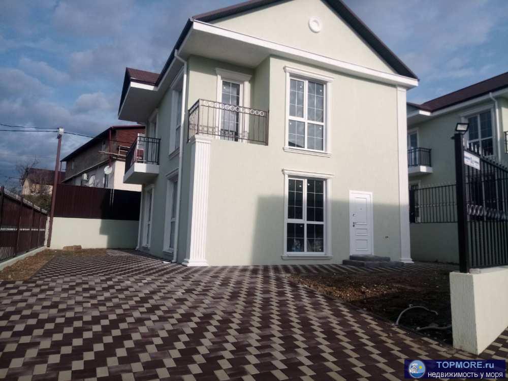 кп Горная Олимпия - комплекс коттеджей комфорт-класса. Из окон открывается вид на Олимпийский парк и море. В доме...