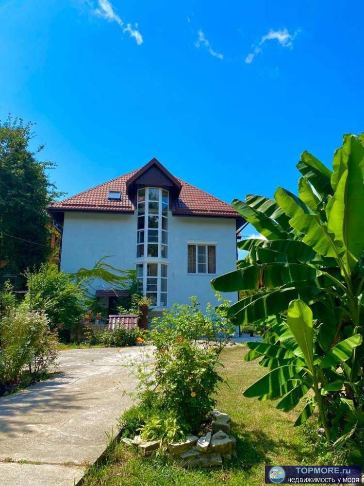 Лот № 137885. Продается красивый большой дом в элитном месте Лазаревского - в небольшом микрорайоне окруженном лесом....