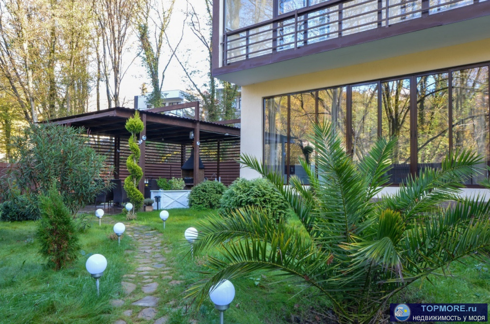 Продаю восхитительный дом с шикарной придомовой зелёной территорией - 180м4,5 соток земельный участок + с трёх... - 1