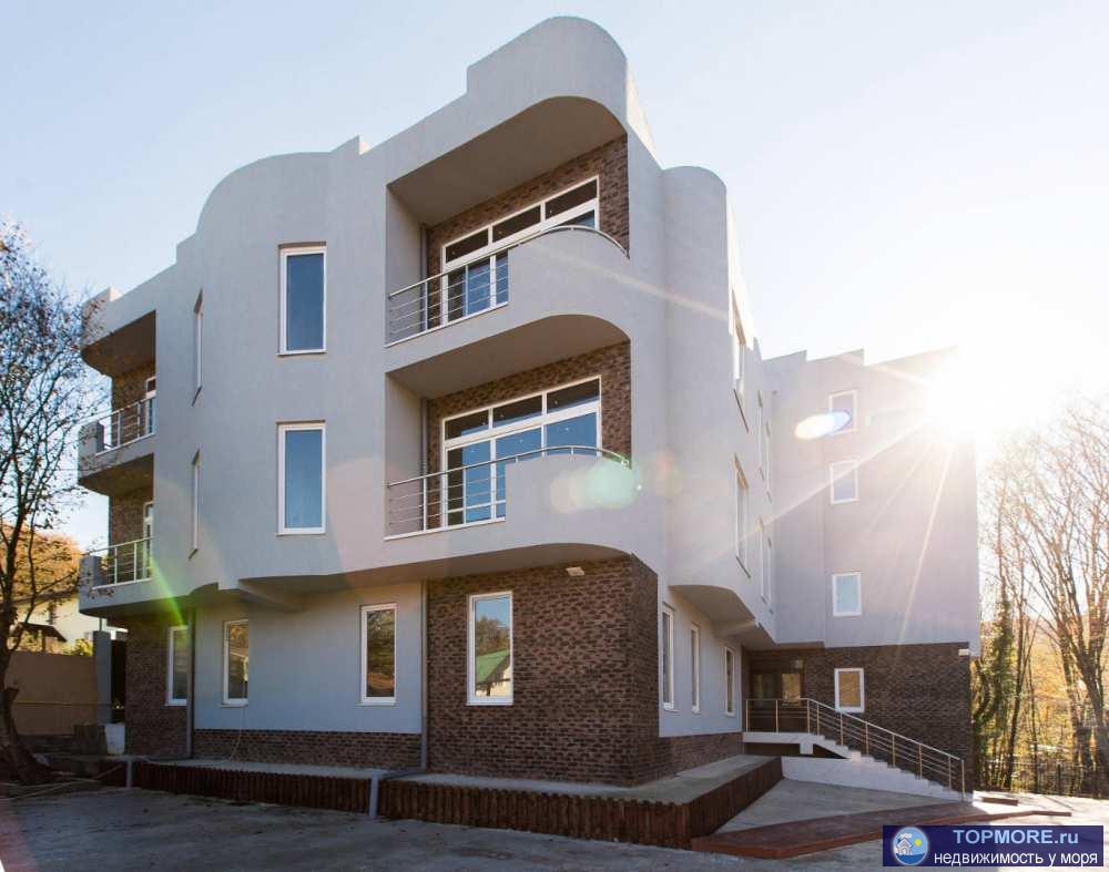 Продаю полноценную трехкомнатную  квартиру в сданном доме по 122 тыс за квадрат!Квартира представлена в свободной...