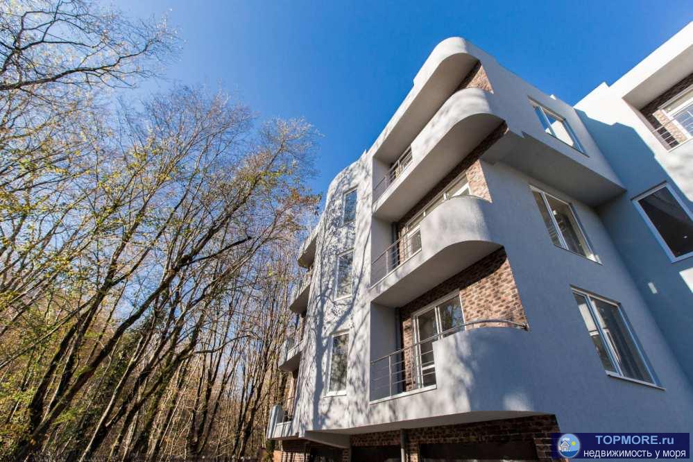 Продаю полноценную трехкомнатную  квартиру в сданном доме по 122 тыс за квадрат!Квартира представлена в свободной... - 1